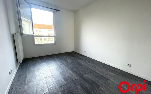 Appartement à vendre    3 pièces • 65 m2 Montigny-le-Bretonneux