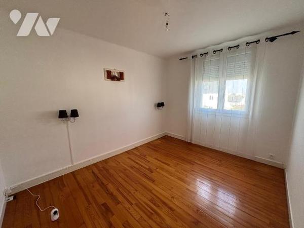 Maison familiale avec jardin constructible à Plabennec

Située dans un environnement calme de...