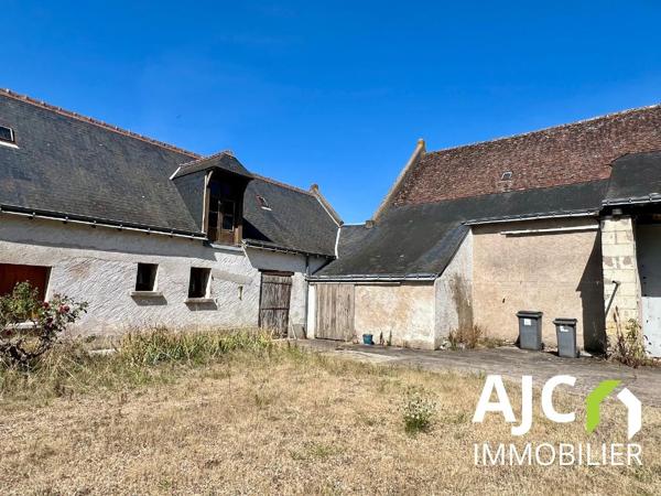 La Riche (37520) Ensemble immobilier à rénover avec dépendances