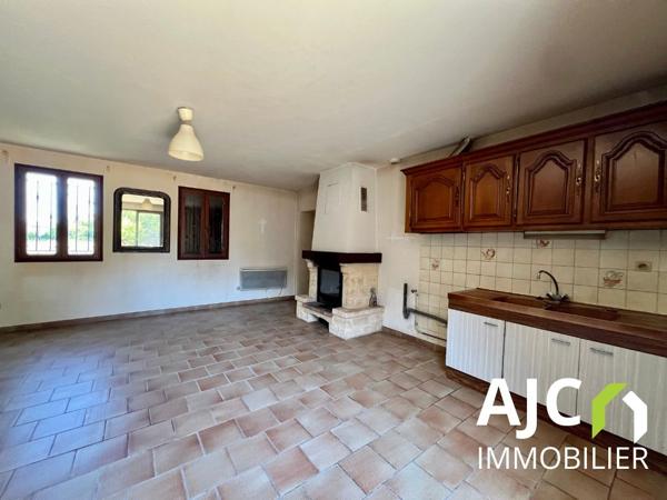 La Riche (37520) Ensemble immobilier à rénover avec dépendances