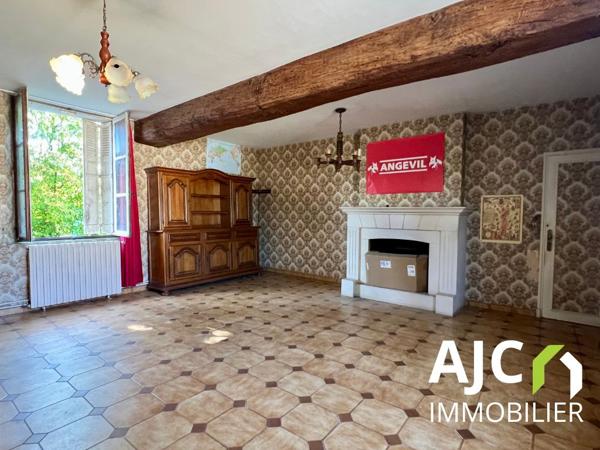 La Riche (37520) Ensemble immobilier à rénover avec dépendances