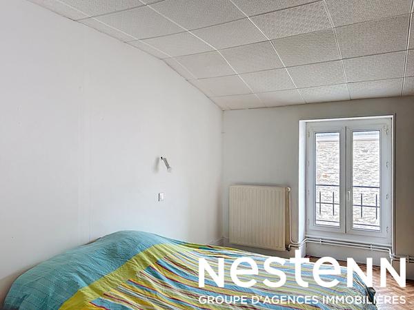 A vendre : Charmante maison de village avec cour - proche CHARNAY-LES-MÂCON 71850