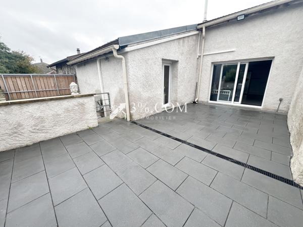 Maison 8 pièce(s) 5 chambre(s) 200 m²