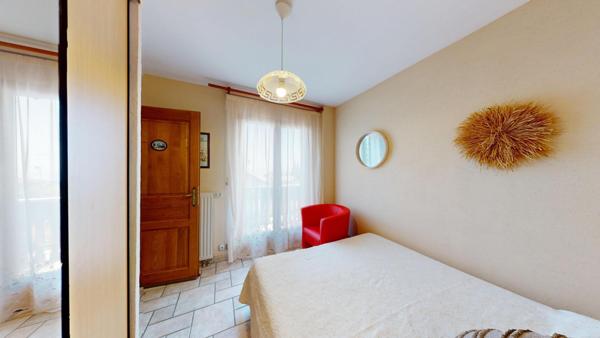 Maison vue lac, calme, jardin et faible énergie.