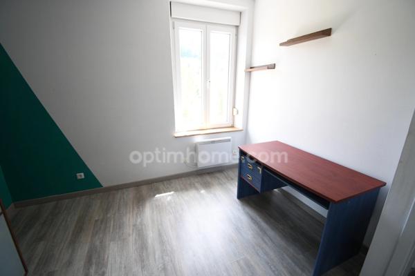 MAISON HERSERANGE 3 CHAMBRES - SALLE DE JEUX - 3 SALLES DE BAIN - GARAGE - TERRAIN - VUE GOLF