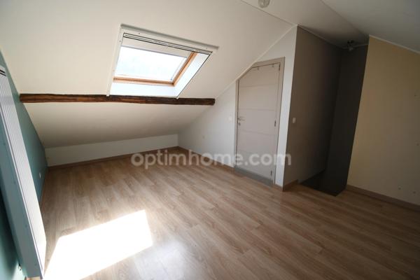 MAISON HERSERANGE 3 CHAMBRES - SALLE DE JEUX - 3 SALLES DE BAIN - GARAGE - TERRAIN - VUE GOLF