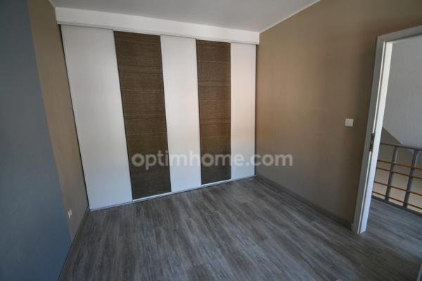 MAISON HERSERANGE 3 CHAMBRES - SALLE DE JEUX - 3 SALLES DE BAIN - GARAGE - TERRAIN - VUE GOLF