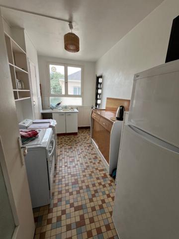 T3 dernier étage ST Felix avec cave et stationnement,  
Nantes 44000