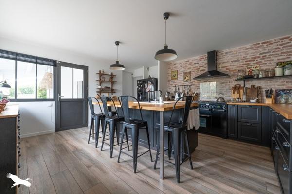Maison à vendre |                                       Saint-Pierre-d'Oléron |                                        7 pièces  |  250 m²