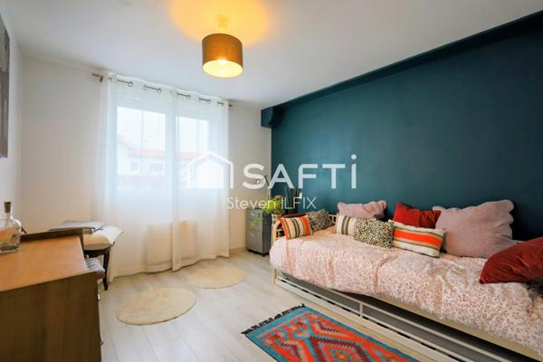 Appartement de 85 m², 3 chambres, grande pièce de vie