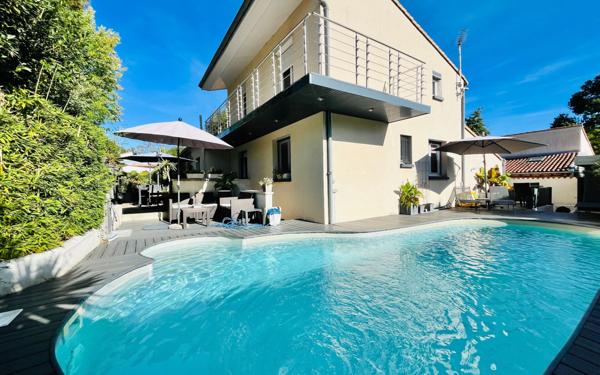 Maison à vendre    6 pièces •  Saint-Georges-de-Didonne