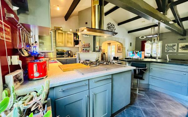 Maison à vendre    6 pièces •  Saint-Georges-de-Didonne