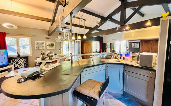 Maison à vendre    6 pièces •  Saint-Georges-de-Didonne