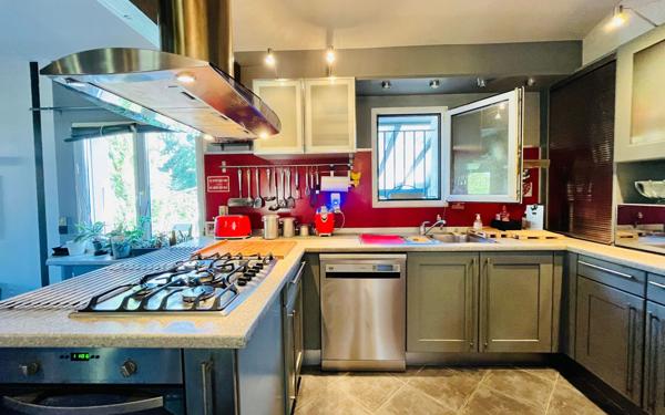 Maison à vendre    6 pièces •  Saint-Georges-de-Didonne