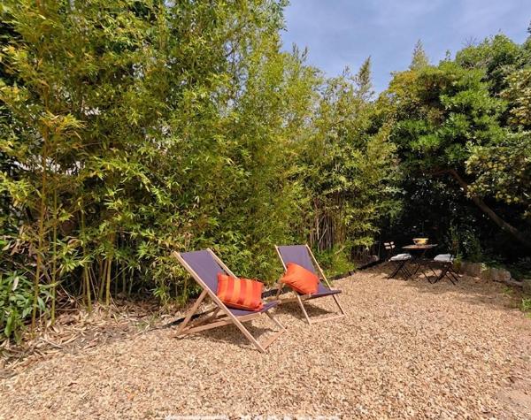 Appartement contemporain avec jardin