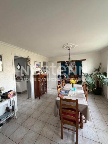 Maison 5 pièces, 114 m2 Maromme - proche commerces et commodités - très lumineuse - terrasse sans vis-à-vis - A saisir - Proche TEOR - Idéal famille - rare à la vente - A visiter rapidement - maison mitoyenne - Rangements - chambre au rdc
