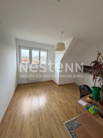 Maison 5 pièces, 114 m2 Maromme - proche commerces et commodités - très lumineuse - terrasse sans vis-à-vis - A saisir - Proche TEOR - Idéal famille - rare à la vente - A visiter rapidement - maison mitoyenne - Rangements - chambre au rdc