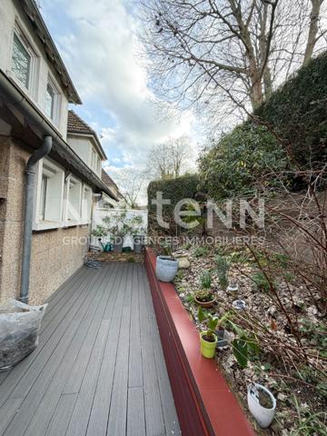 Maison 5 pièces, 114 m2 Maromme - proche commerces et commodités - très lumineuse - terrasse sans vis-à-vis - A saisir - Proche TEOR - Idéal famille - rare à la vente - A visiter rapidement - maison mitoyenne - Rangements - chambre au rdc