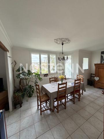 Maison 5 pièces, 114 m2 Maromme - proche commerces et commodités - très lumineuse - terrasse sans vis-à-vis - A saisir - Proche TEOR - Idéal famille - rare à la vente - A visiter rapidement - maison mitoyenne - Rangements - chambre au rdc