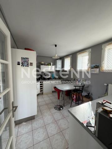 Maison 5 pièces, 114 m2 Maromme - proche commerces et commodités - très lumineuse - terrasse sans vis-à-vis - A saisir - Proche TEOR - Idéal famille - rare à la vente - A visiter rapidement - maison mitoyenne - Rangements - chambre au rdc
