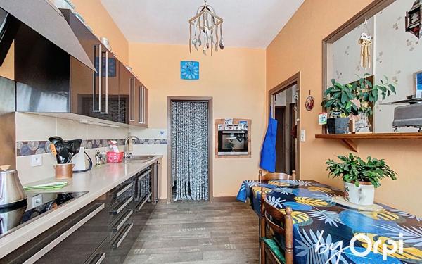 Maison à vendre    7 pièces • 250 m2 Saint-Éloy-les-Mines