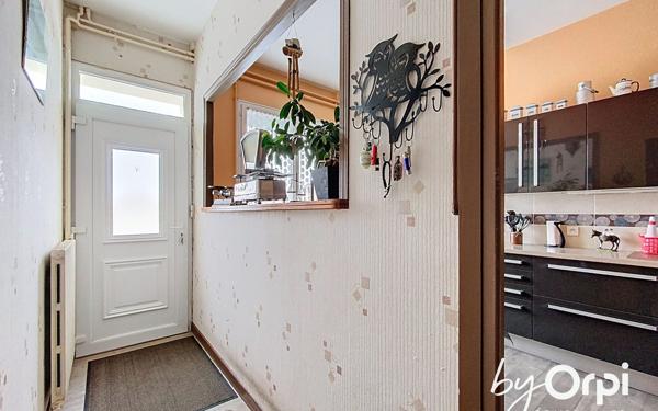 Maison à vendre    7 pièces • 250 m2 Saint-Éloy-les-Mines