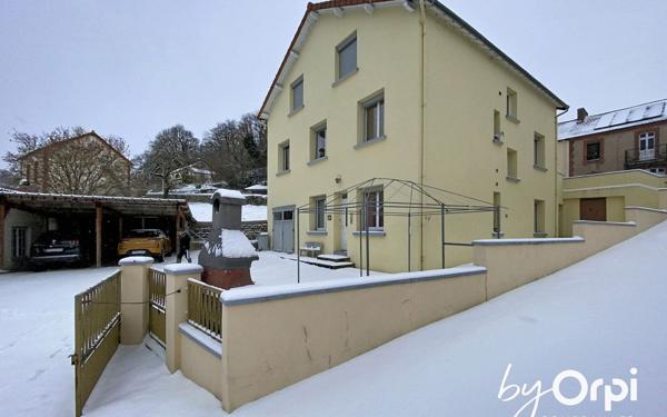 Maison à vendre    7 pièces • 250 m2 Saint-Éloy-les-Mines