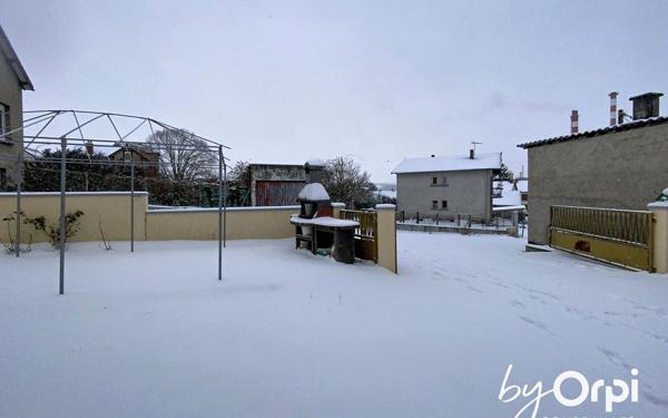 Maison à vendre    7 pièces • 250 m2 Saint-Éloy-les-Mines