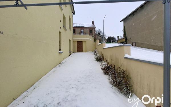 Maison à vendre    7 pièces • 250 m2 Saint-Éloy-les-Mines