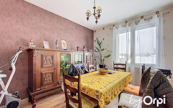 Maison à vendre    7 pièces • 250 m2 Saint-Éloy-les-Mines