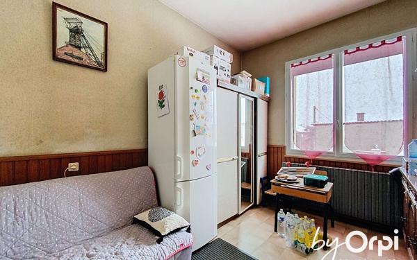 Maison à vendre    7 pièces • 250 m2 Saint-Éloy-les-Mines