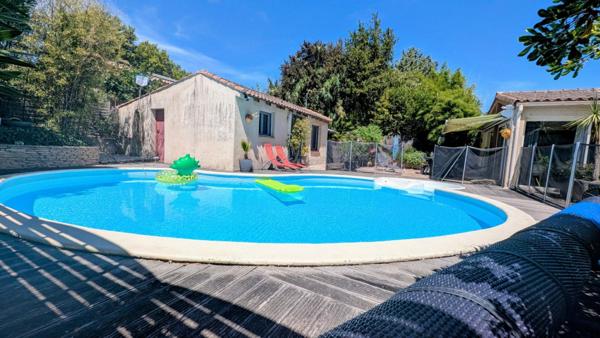 Villa T4 avec piscine et gîte T2 quartier résidentiel