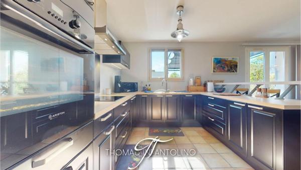 EN EXCLUSIVITE - QUARTIER RECHERCHE - 4 CHAMBRES - POSSIBILITE 2 CHAMBRES SUPPLEMENTAIRES - PISCINE