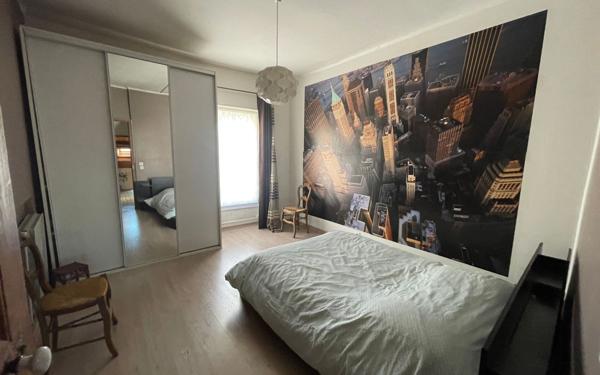 Maison à vendre    9 pièces •  Les Granges-Gontardes