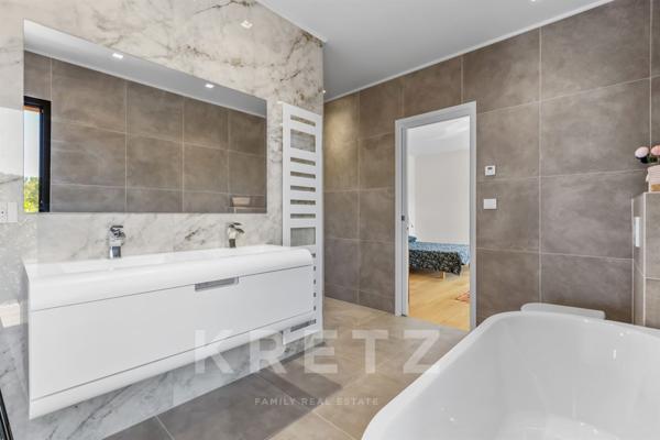 Villa vue mer proche Bandol