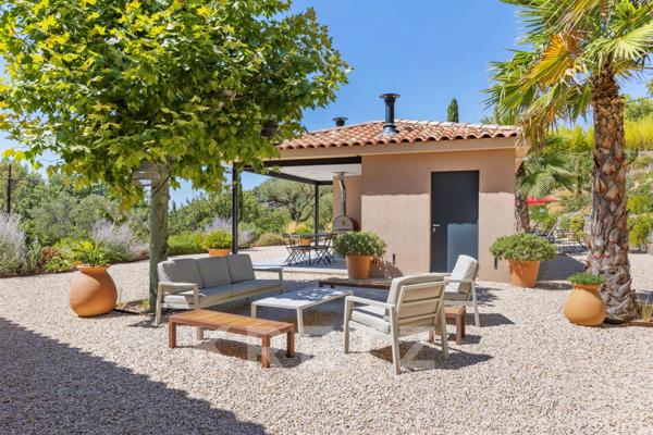 Villa vue mer proche Bandol