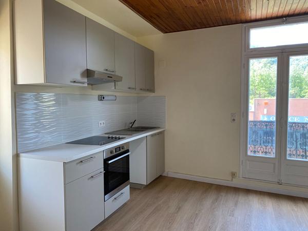BEDARIEUX - Appartement 2 pièce(s) - 36.10 m² - 520 € CC