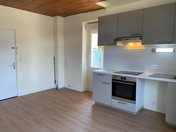 BEDARIEUX - Appartement 2 pièce(s) - 36.10 m² - 520 € CC