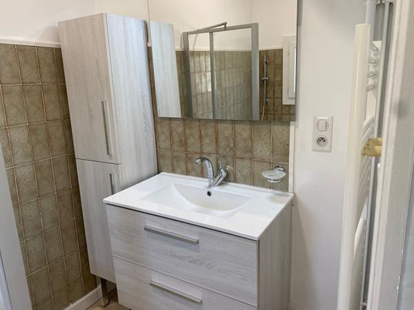 BEDARIEUX - Appartement 2 pièce(s) - 36.10 m² - 520 € CC