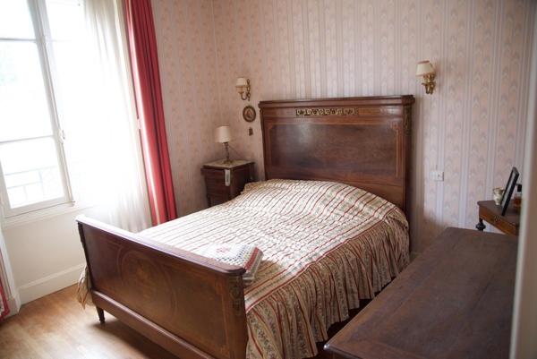 CHATILLON SUR SEINE : Maison de 1930 de plain pied avec 2700m² de terrain , atelier, bûcher et dépendance Châtillon-sur-Seine (21400)