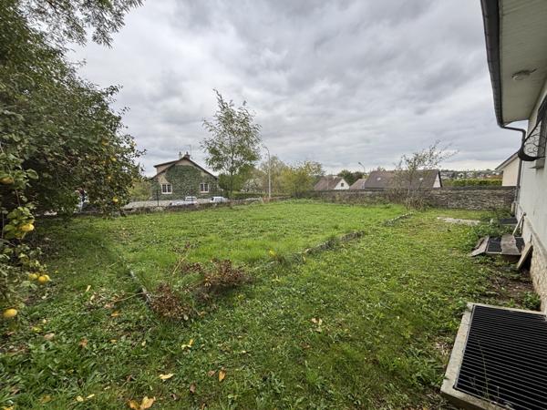 CHATILLON SUR SEINE : Maison de 1930 de plain pied avec 2700m² de terrain , atelier, bûcher et dépendance Châtillon-sur-Seine (21400)