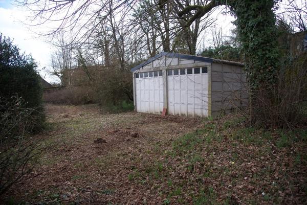 CHATILLON SUR SEINE : Maison de 1930 de plain pied avec 2700m² de terrain , atelier, bûcher et dépendance Châtillon-sur-Seine (21400)