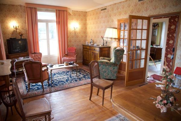 CHATILLON SUR SEINE : Maison de 1930 de plain pied avec 2700m² de terrain , atelier, bûcher et dépendance Châtillon-sur-Seine (21400)