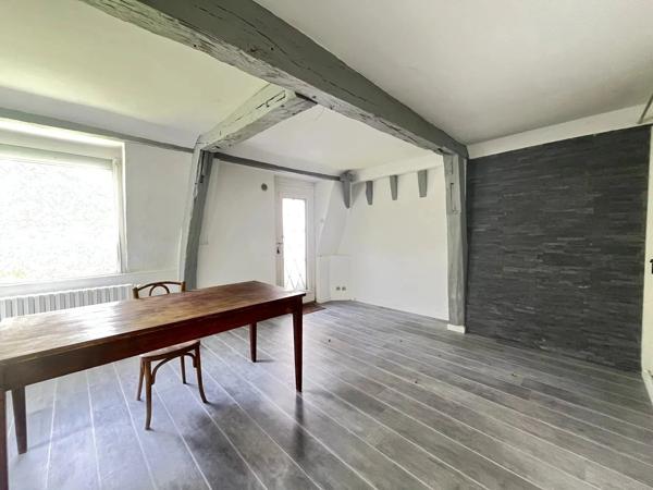 Vente                                                      Appartement
                        
                     5 pièces                      113 m2                     à Nevers