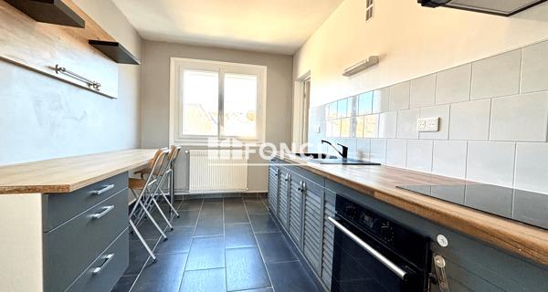 Location Appartement 5 pièces 89 m² - Petit-couronne 76650