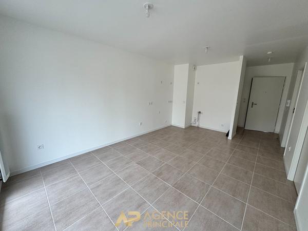 Appartement 2 pièces - 41.23 m2 - La Rochelle Beauregard - Résidence neuve 289 000 € **  - Référence  JH770