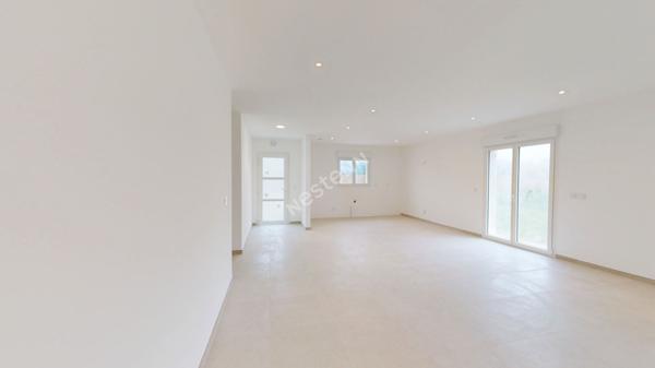 Opportunité Rare ! Entre Saint Germain du bois et Bletterans, Maison Neuve 90 m² + Dépendance de 60 m² sur 1000 m² de Terrain