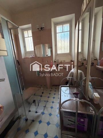 EXCLUSIVITE TOULON CLARET MAISON ANCIENNE DE 136m2 + GARAGE + CAVE