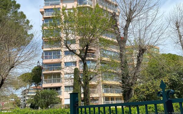 Appartement à vendre    1 pièce • 31,87 m2 Mandelieu-la-Napoule