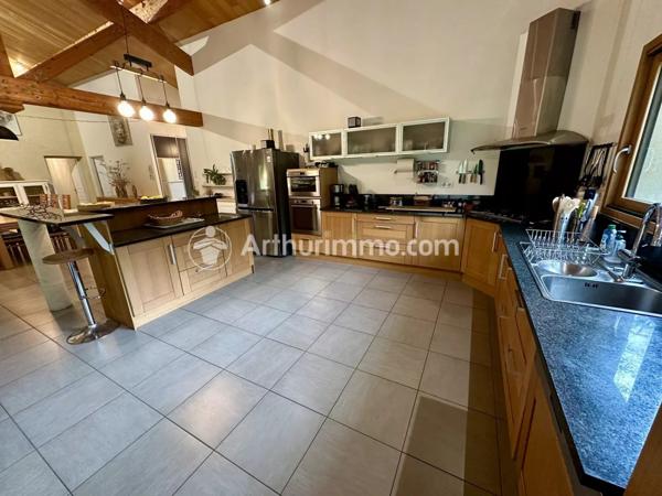 Vente Maison 6 pièces 150 m2 à Neuvic